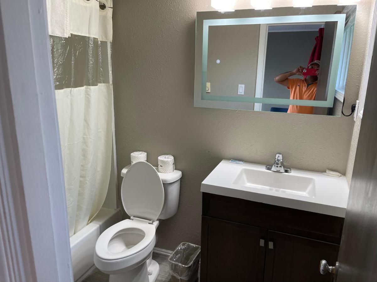 Timberly Motel Gaylord Esterno foto