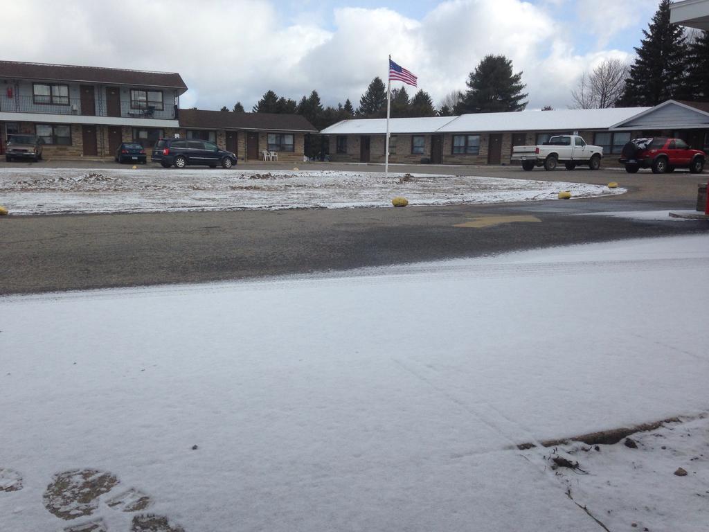 Timberly Motel Gaylord Esterno foto