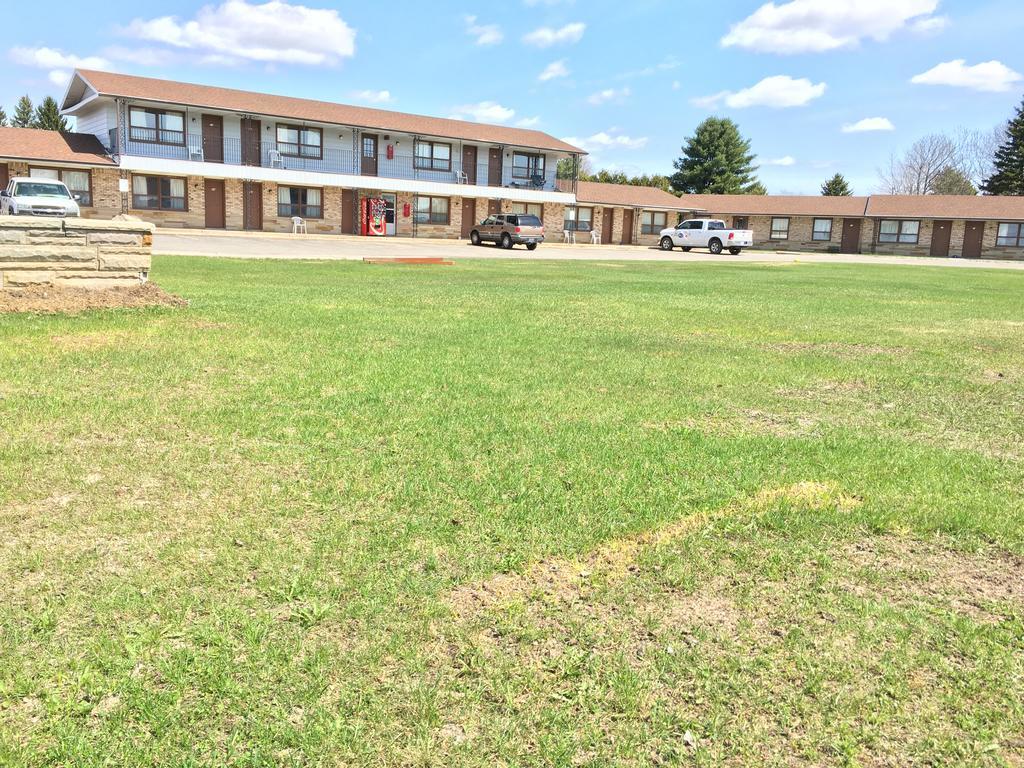 Timberly Motel Gaylord Esterno foto