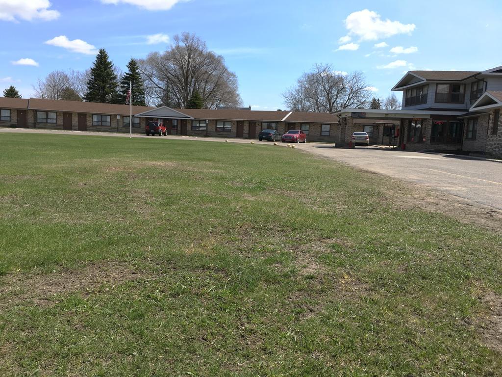 Timberly Motel Gaylord Esterno foto
